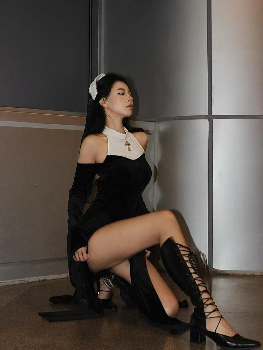 Dark Nun Halloween Costume